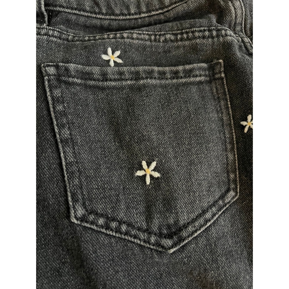 PacSun Black Daisy Embroidered Denim Mini Skirt 25 Floral Cotton Raw Hem - Picture 8 of 9